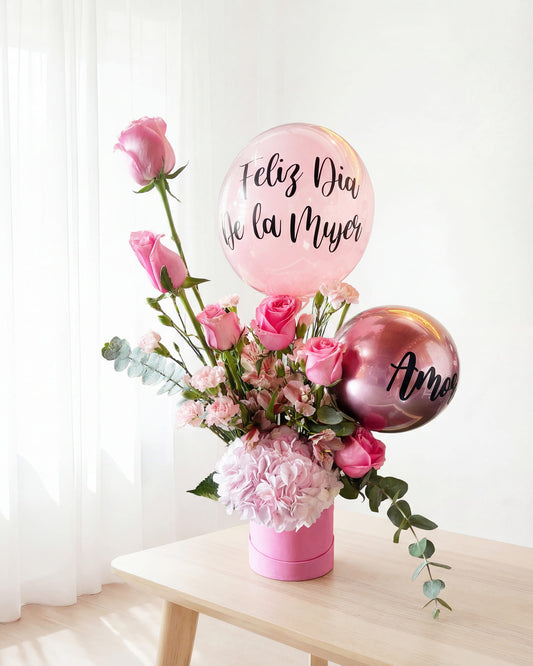 Caja Floral "Esencia de Mujer"