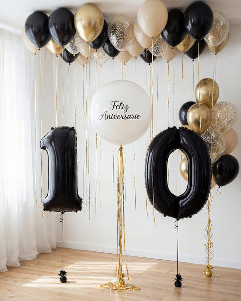 Set decorativo de globos "Noche de Gala" para aniversario en negro, dorado y crema, número 10 y "Feliz Aniversario" — Perú Balloons, Lima